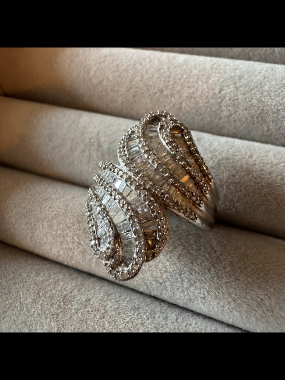 Signed SJ Sterling Silver Diamond Baguette Leaf Statement Ring